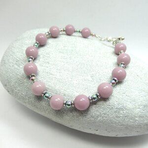 Glow in the dark bead bracelet